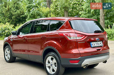Внедорожник / Кроссовер Ford Escape 2015 в 