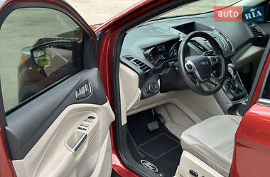 Внедорожник / Кроссовер Ford Escape 2015 в 