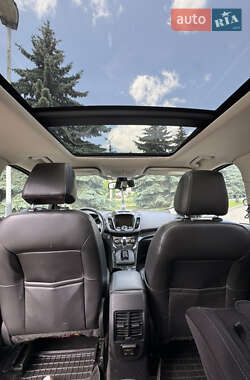 Внедорожник / Кроссовер Ford Escape 2015 в Ивано-Франковске