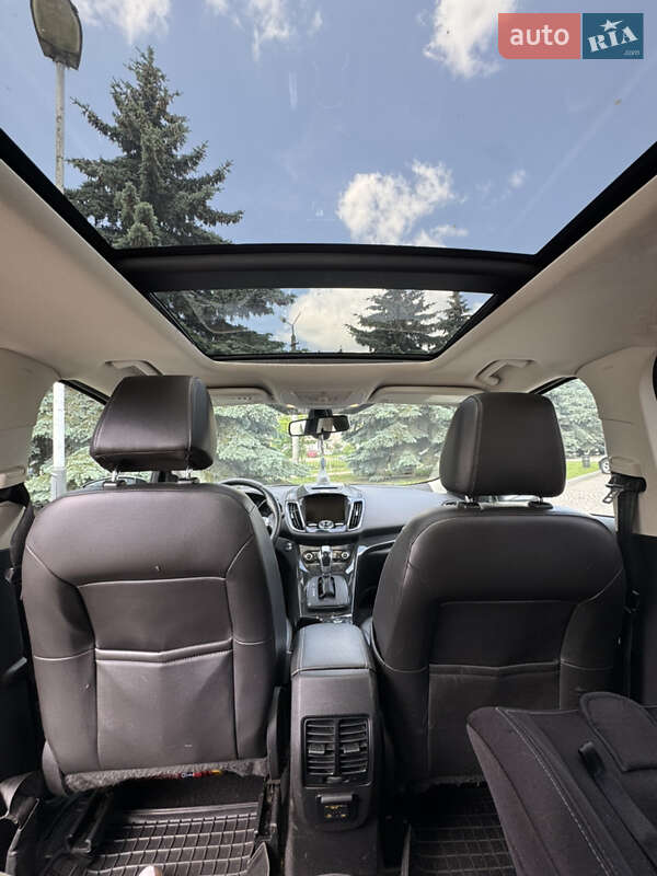 Внедорожник / Кроссовер Ford Escape 2015 в Ивано-Франковске