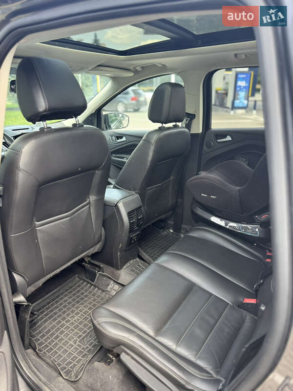 Внедорожник / Кроссовер Ford Escape 2015 в Ивано-Франковске