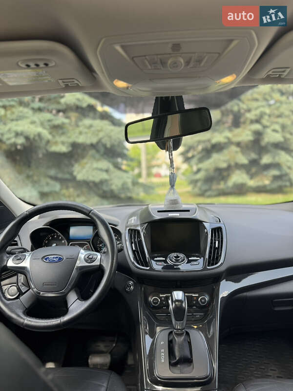 Внедорожник / Кроссовер Ford Escape 2015 в Ивано-Франковске