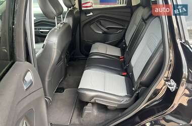 Внедорожник / Кроссовер Ford Escape 2019 в 