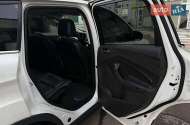 Внедорожник / Кроссовер Ford Escape 2014 в 
