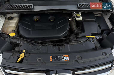 Внедорожник / Кроссовер Ford Escape 2014 в 