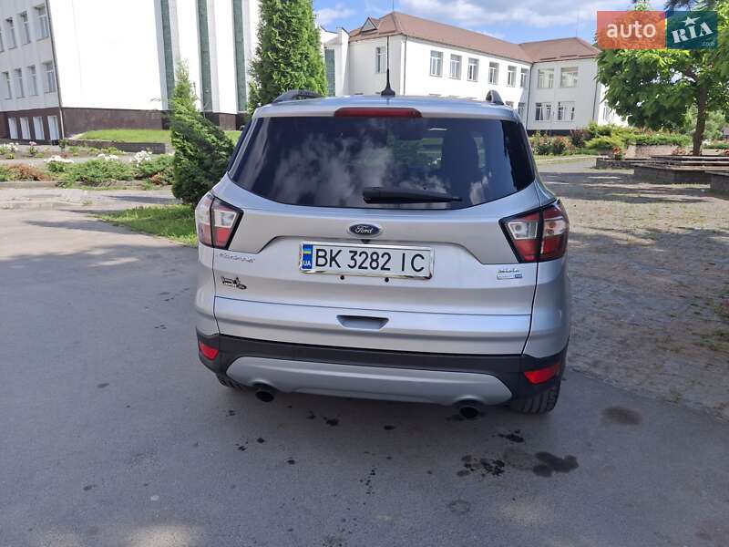 Внедорожник / Кроссовер Ford Escape 2018 в Изяславе