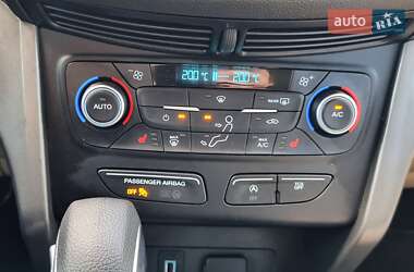 Внедорожник / Кроссовер Ford Escape 2018 в 