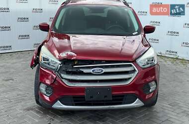 Внедорожник / Кроссовер Ford Escape 2017 в 