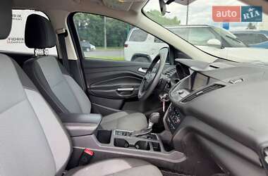 Внедорожник / Кроссовер Ford Escape 2017 в 