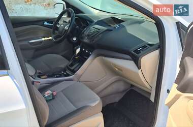 Внедорожник / Кроссовер Ford Escape 2014 в 