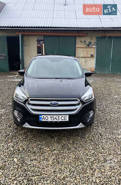Внедорожник / Кроссовер Ford Escape 2017 в Рахове