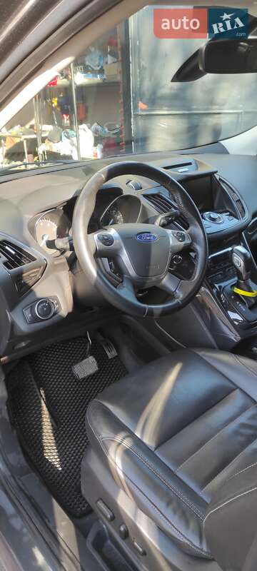 Внедорожник / Кроссовер Ford Escape 2015 в Мирополе