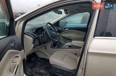 Позашляховик / Кросовер Ford Escape 2017 в 