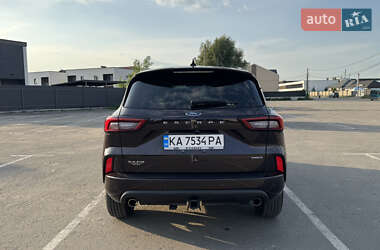 Внедорожник / Кроссовер Ford Escape 2023 в 