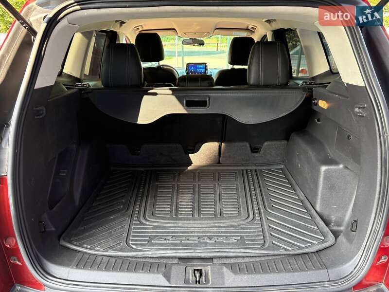 Внедорожник / Кроссовер Ford Escape 2015 в Виннице