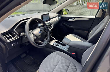 Позашляховик / Кросовер Ford Escape 2020 в 