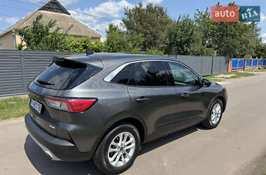 Позашляховик / Кросовер Ford Escape 2020 в 