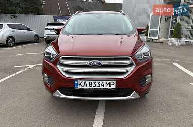 Внедорожник / Кроссовер Ford Escape 2015 в 