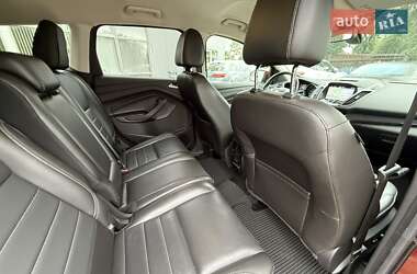 Внедорожник / Кроссовер Ford Escape 2015 в 