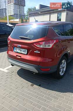 Внедорожник / Кроссовер Ford Escape 2014 в 