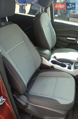 Внедорожник / Кроссовер Ford Escape 2014 в 