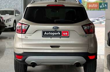 Внедорожник / Кроссовер Ford Escape 2016 в 