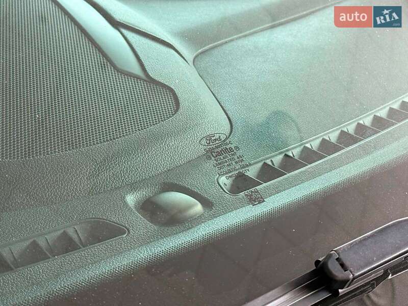 Внедорожник / Кроссовер Ford Escape 2016 в Одессе