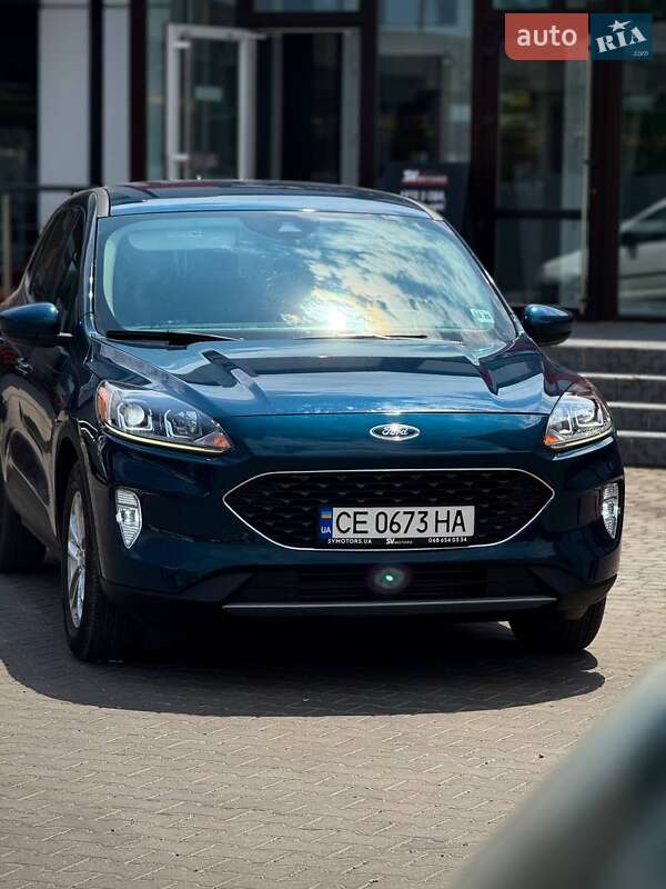 Позашляховик / Кросовер Ford Escape 2020 в Чернівцях