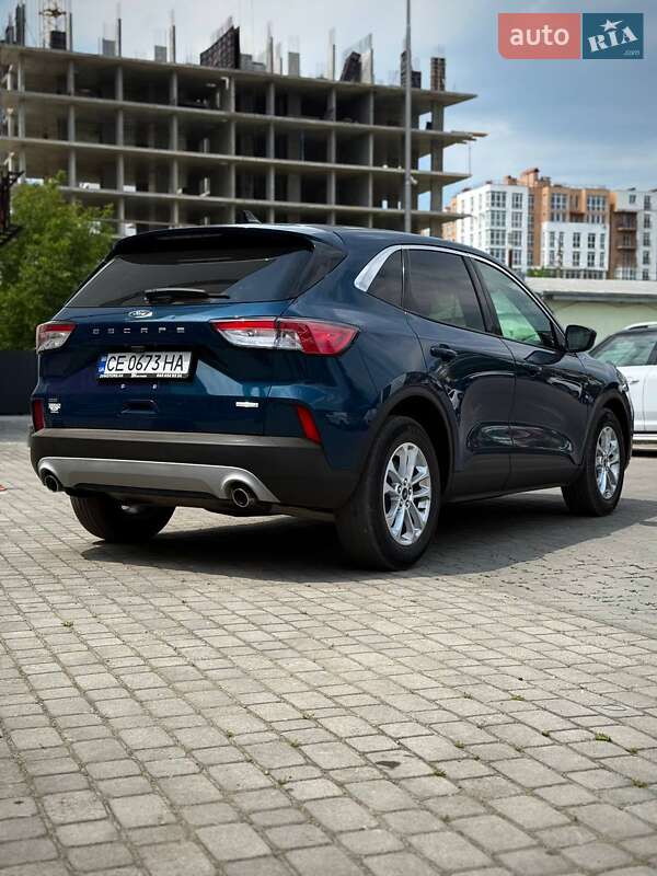 Позашляховик / Кросовер Ford Escape 2020 в Чернівцях