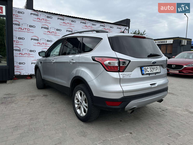 Внедорожник / Кроссовер Ford Escape 2017 в Львове