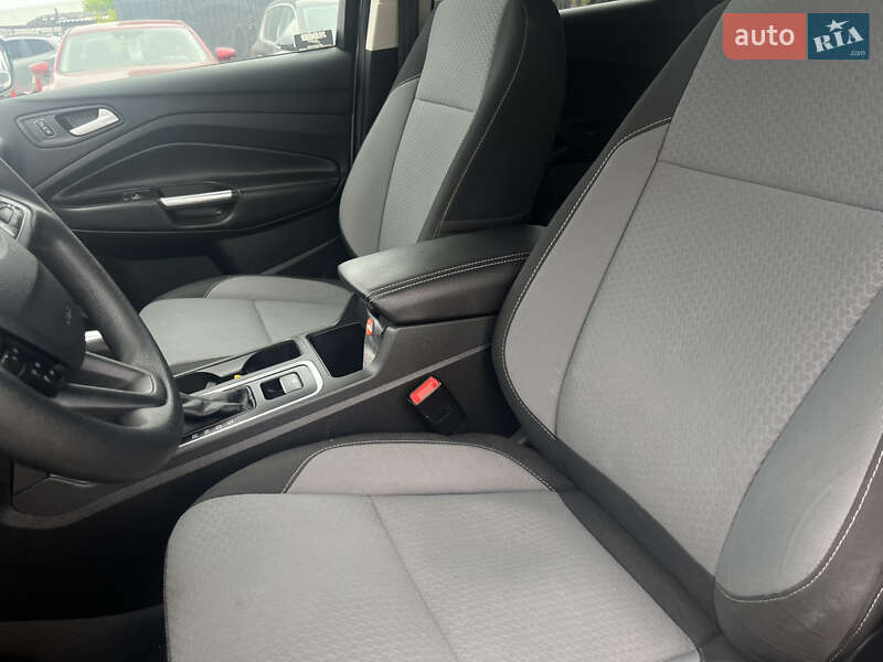 Внедорожник / Кроссовер Ford Escape 2017 в Львове