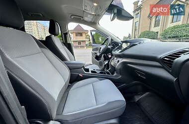 Внедорожник / Кроссовер Ford Escape 2018 в 