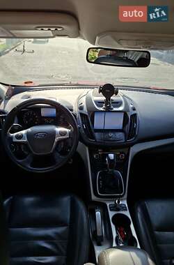 Внедорожник / Кроссовер Ford Escape 2013 в 