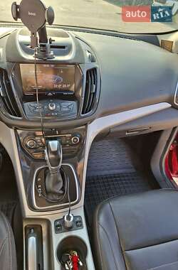 Внедорожник / Кроссовер Ford Escape 2013 в 