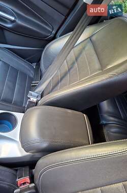 Внедорожник / Кроссовер Ford Escape 2013 в 