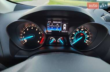 Внедорожник / Кроссовер Ford Escape 2016 в 