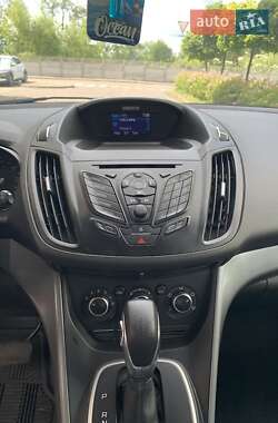 Внедорожник / Кроссовер Ford Escape 2013 в 