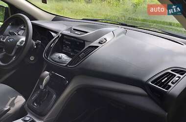Внедорожник / Кроссовер Ford Escape 2015 в 