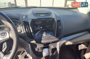 Внедорожник / Кроссовер Ford Escape 2014 в 
