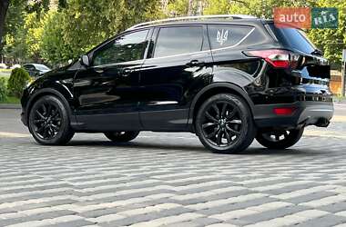 Внедорожник / Кроссовер Ford Escape 2017 в 