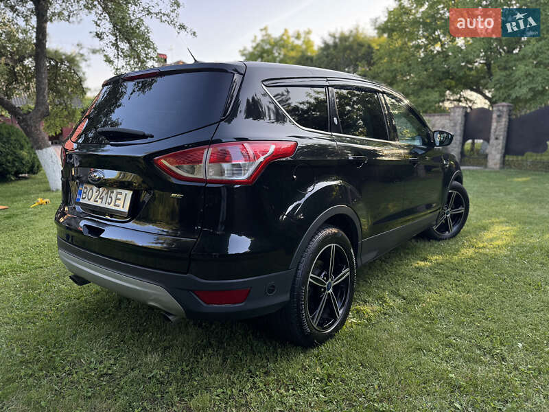 Внедорожник / Кроссовер Ford Escape 2015 в Тернополе
