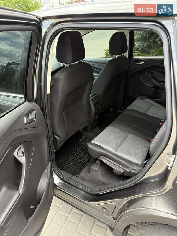 Внедорожник / Кроссовер Ford Escape 2016 в Шполе