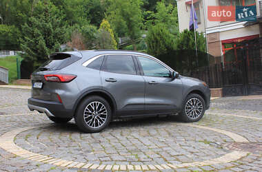 Позашляховик / Кросовер Ford Escape 2023 в 