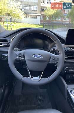 Внедорожник / Кроссовер Ford Escape 2020 в 