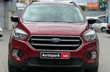 Внедорожник / Кроссовер Ford Escape 2017 в 