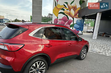 Внедорожник / Кроссовер Ford Escape 2019 в 