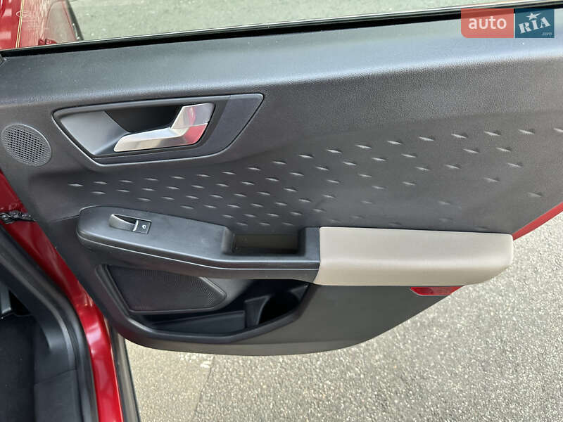 Позашляховик / Кросовер Ford Escape 2019 в Києві