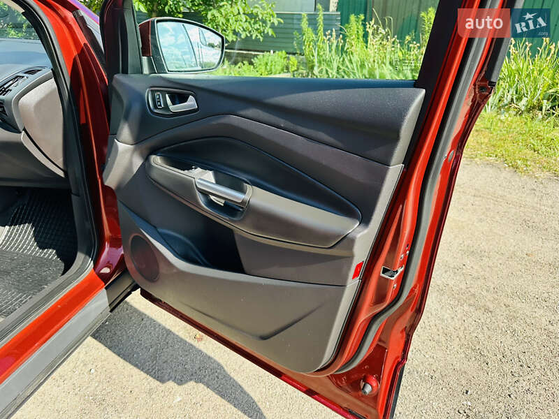 Внедорожник / Кроссовер Ford Escape 2014 в Каменском