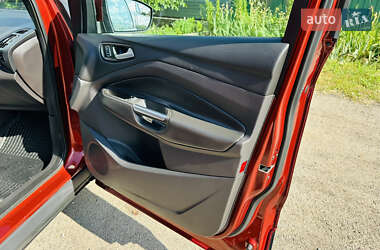 Внедорожник / Кроссовер Ford Escape 2014 в 