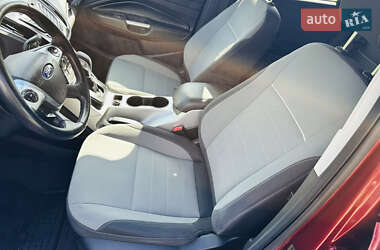 Внедорожник / Кроссовер Ford Escape 2014 в 